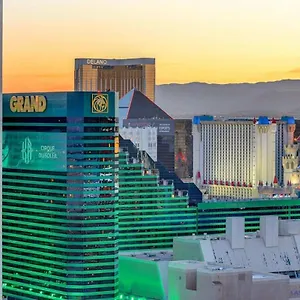 Holiday home Mgm Signature-37-814 1br 2ba F1 Pits View Balcony, Las Vegas